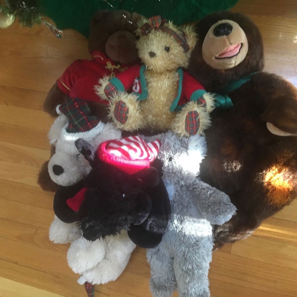 Bundle of 6 Christmas holiday stuffed animals toys